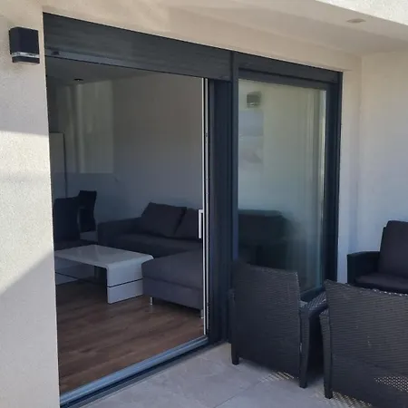 Mara Apartment