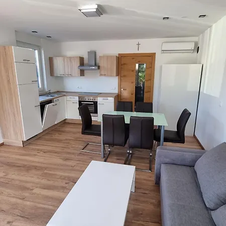 Mara Apartment