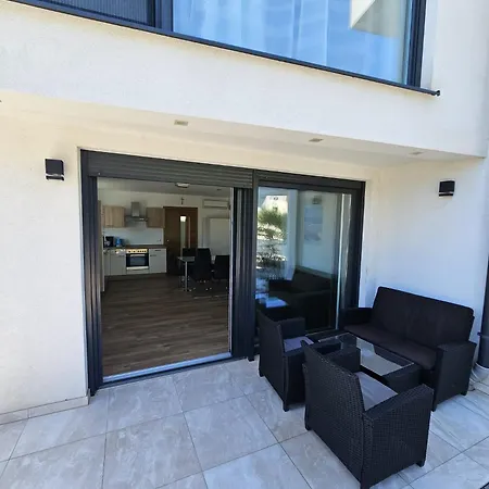 Mara Apartment