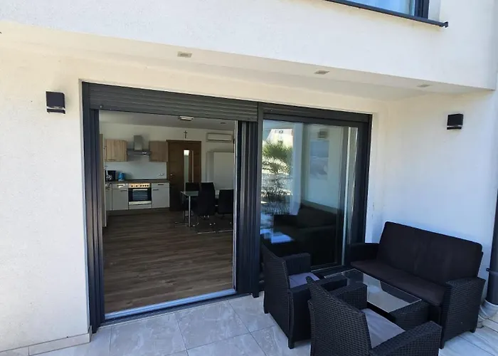 Mara Apartment